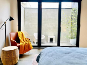 Your home on Glover St Sth Melbourne (With Parking)